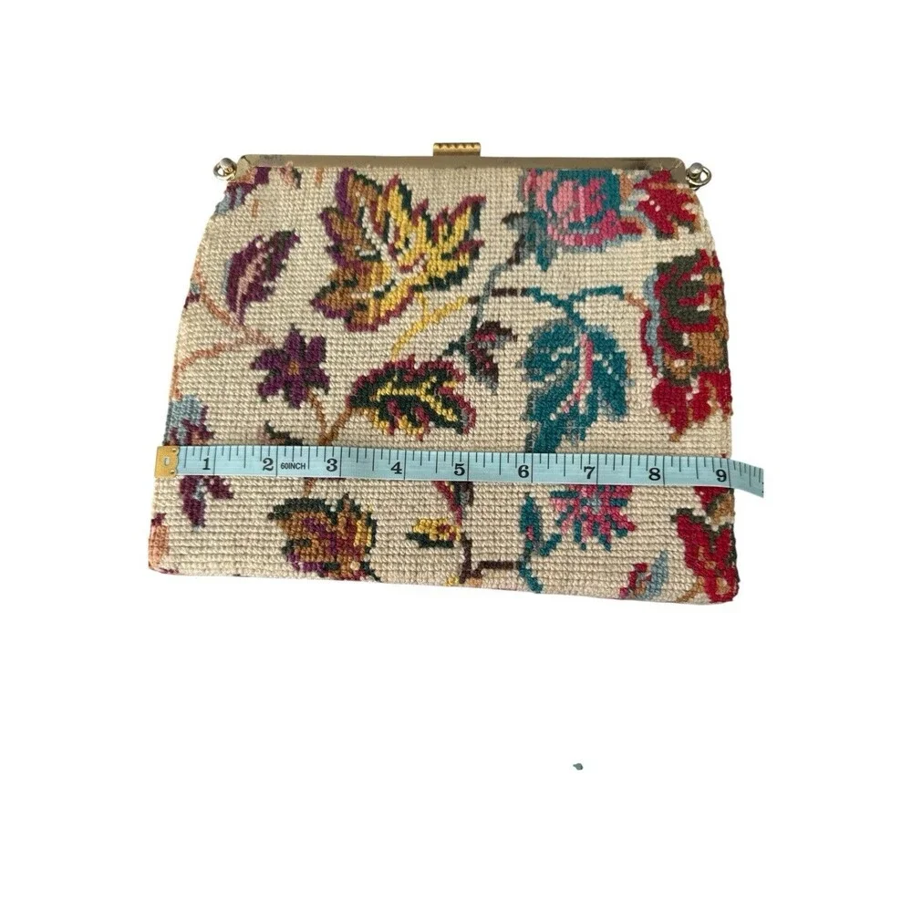 Ambassador Original Floral Needlepoint Lucite Handle Kiss Lock Handbag Purse Vtg